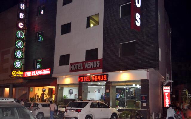 Airport Hotel Venus вид на фасад