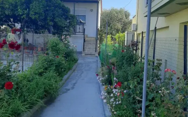 Annas Cottage