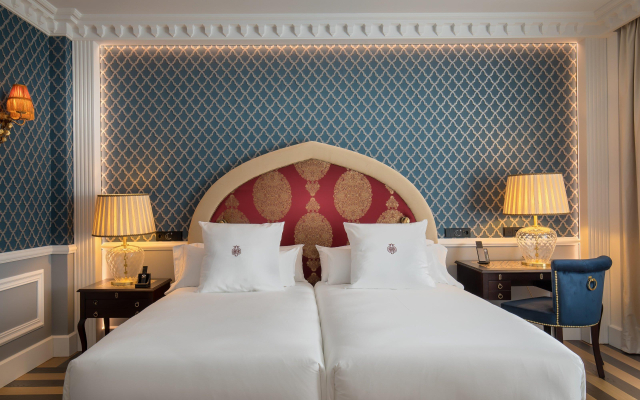 Gran Hotel Claridge Granada - Preferred Hotels & Resorts