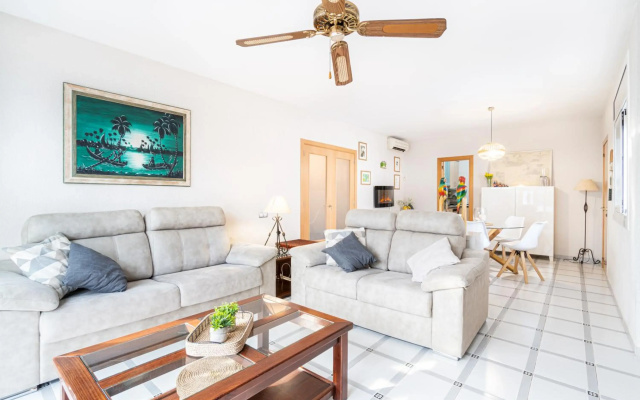 Cambrils-4BD-Piscina-BBQ-PetFriendly-Port Aventura