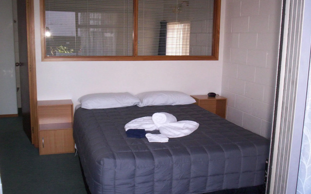 Broadway Motor Inn