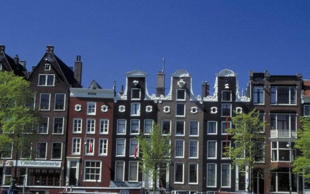 Отель Mercure Hotel Amsterdam Centre Canal District Нидерланды, Амстердам - 9 отзывов об отеле, цены и фото номеров - забронировать отель Mercure Hotel Amsterdam Centre Canal District онлайн вид на фасад