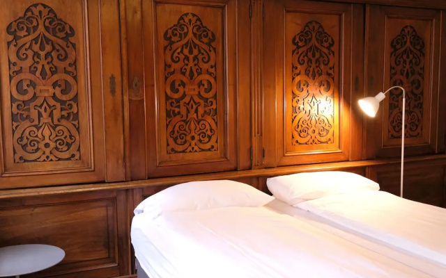 Barabas Hotel