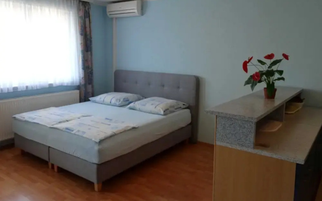 Cozy Crikvenica Apartments With Sea View and Balcony