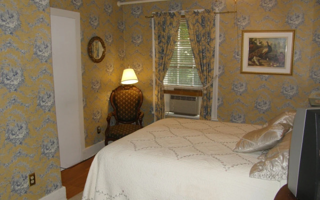 The Red Hook Country Inn