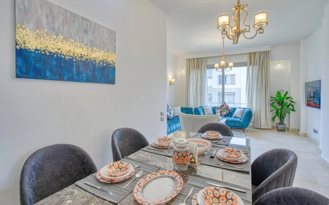 Luxurious 1 BR Apartment near Point 90 Mall✯