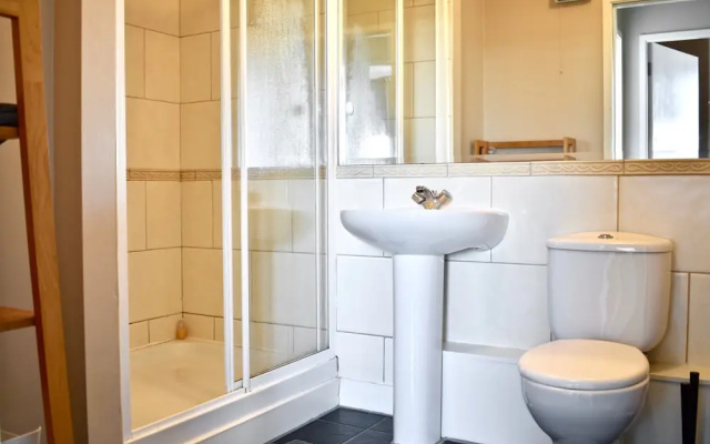 2 Bedroom Canal Side Home in Phibsborough