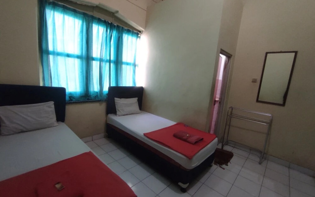 OYO 93048 Hotel Puri Mandiri