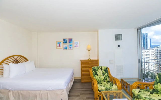Ilikai Marina Studio City View Condos with Fully Equipped Kitchens & Free Wifi