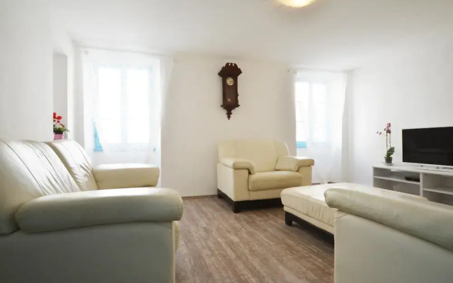 Blu Svalba Three Bedroom