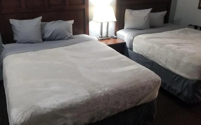 OSU 2 Queen WiFI Hotel 220 Booking