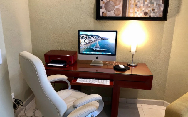 Luxury Condo Romantic Zone-Beach