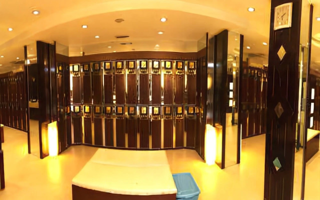 Golden Oriental Business Hotel