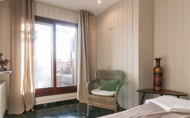 1 bedroom private rooftop terrace
