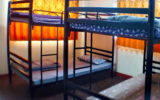 Bangkok Legend Guesthouse