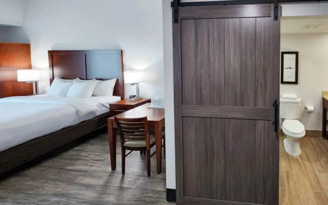 Comfort Suites Baymeadows Near Butler Blvd