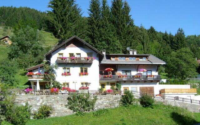 Haus Rupitsch In Winklern Austria From 270 Photos Reviews