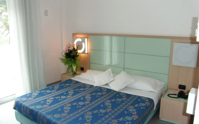 Hotel Sahara