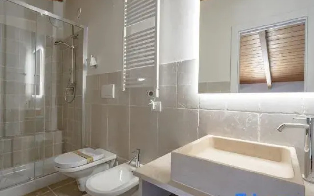 Palazzo della Torre 202– Modern Historic Apartment