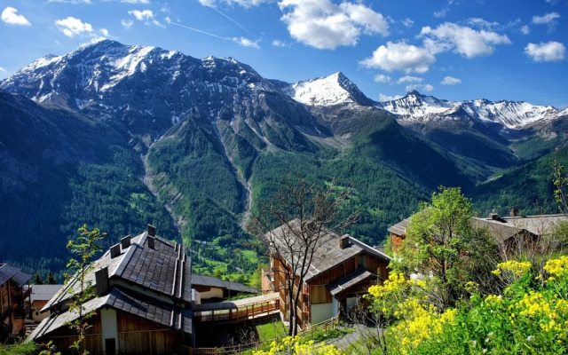 4-guest Studio With Mountain View