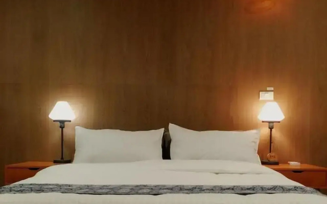 Lin's Inn