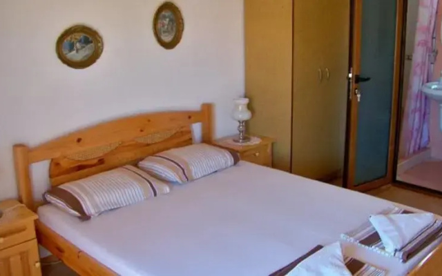 Yo-Ho Guest House