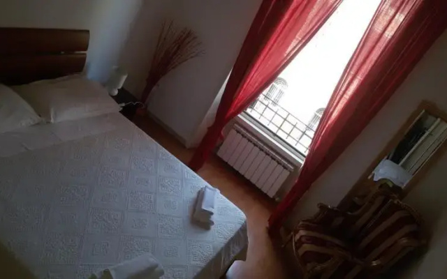 Romina House