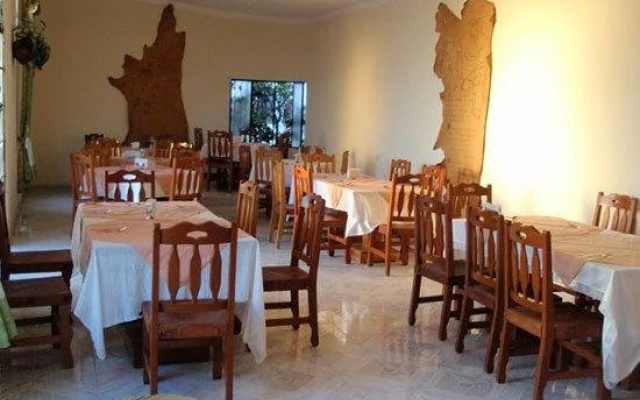 Autel Jardines