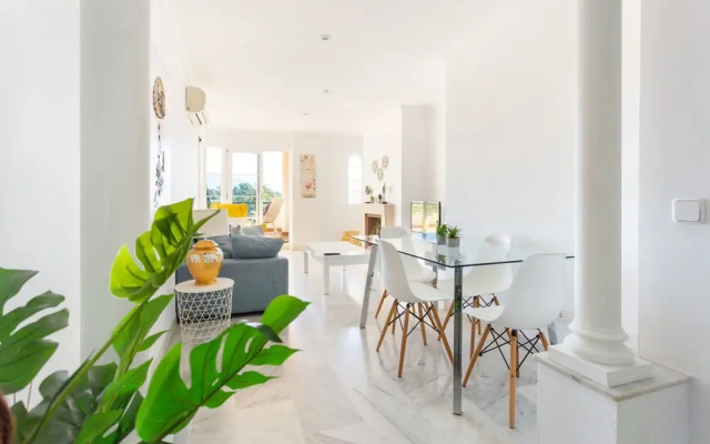 Apartamentos Señorio de Aloha