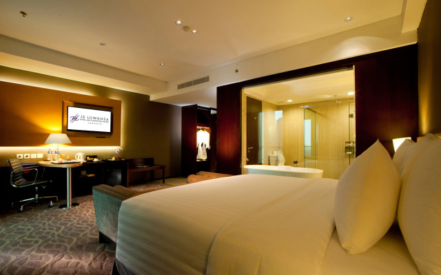 JS Luwansa Hotel and Convention Center