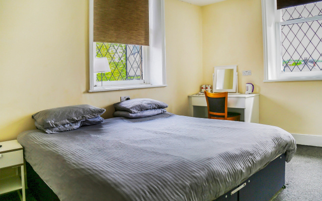 OYO Castle Hotel, Accrington