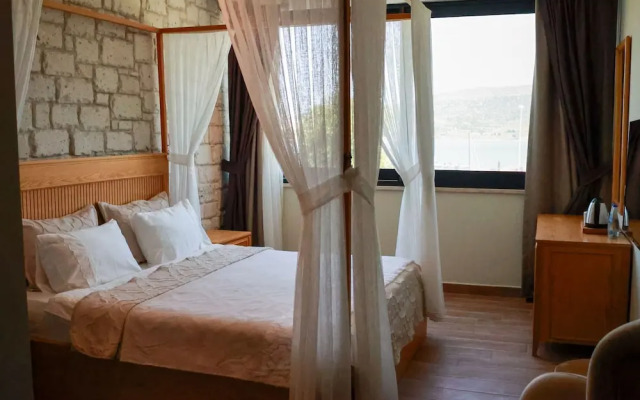 Marin Alacati Hotel