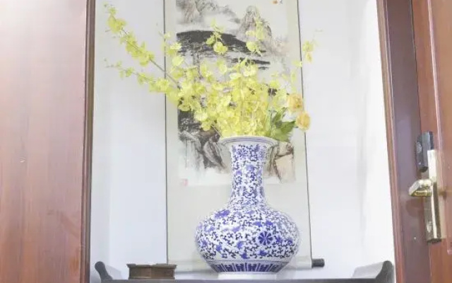 Wuzhen Muxin Courtyard Inn