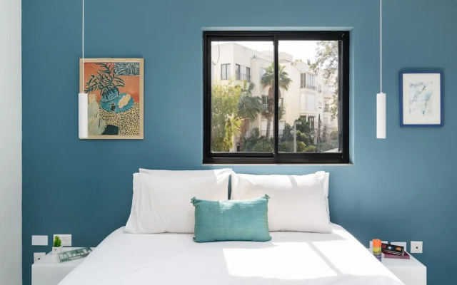New Design & Sunny Balcony in TLV Center