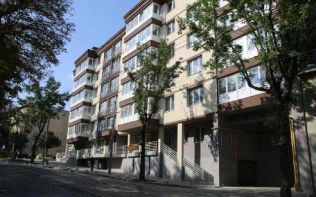 Гостевой Дом Zzz Lviv Rooms Львов вид на фасад