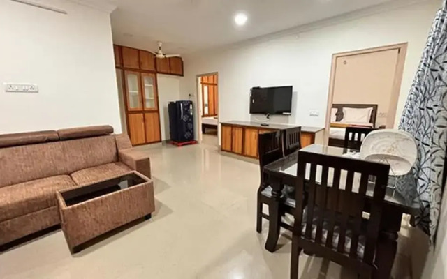 Fabhotel Royal Grand Ii