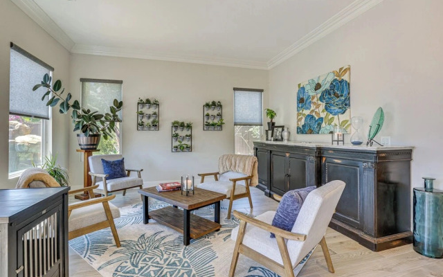 LA Costa Valley Newly Remodeled Gem