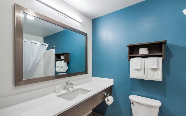 WoodSpring Suites Evansville East