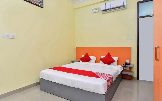 OYO 28054 Hotel Suraj Villa