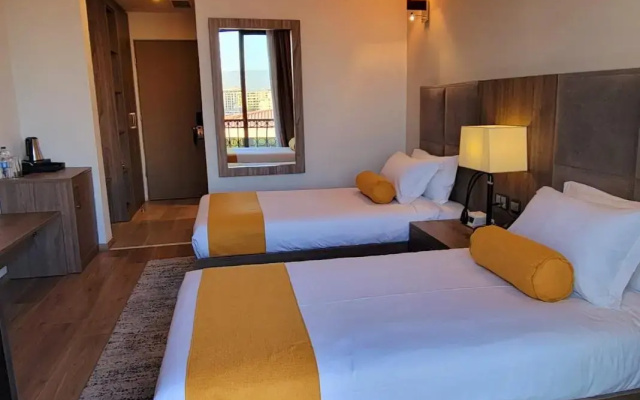 TH BonRoyal Hotel