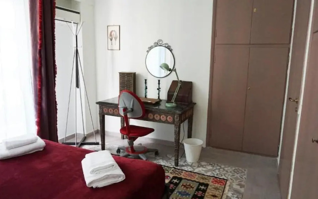 A few Steps from Syntagma and Plaka