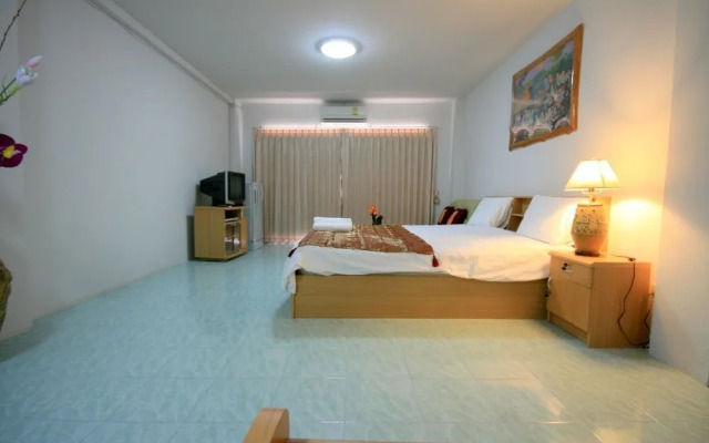Malee Beach Guest House