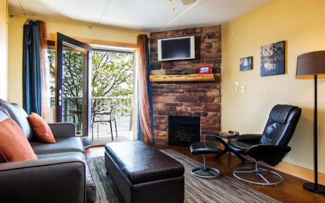 East Bay Suites