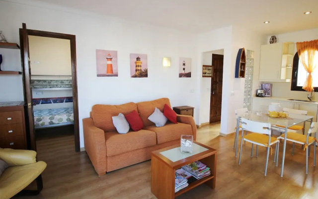 Comely Holiday Home in Empuriabrava With Barbecue