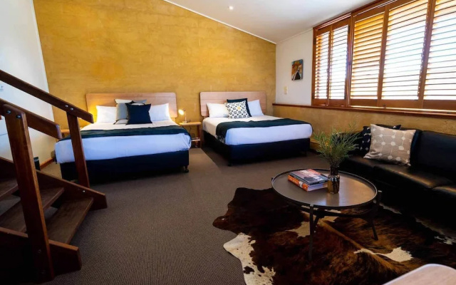 Prairie Hotel
