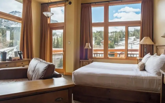 Sunshine Mountain Lodge