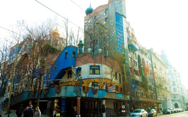 Отель Vienna Hotspot - Hundertwasser Künstlerviertel Австрия, Вена - отзывы, цены и фото номеров - забронировать отель Vienna Hotspot - Hundertwasser Künstlerviertel онлайн вид на фасад
