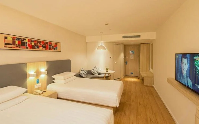 Hanting Hotel Fengcheng Phoenix Station