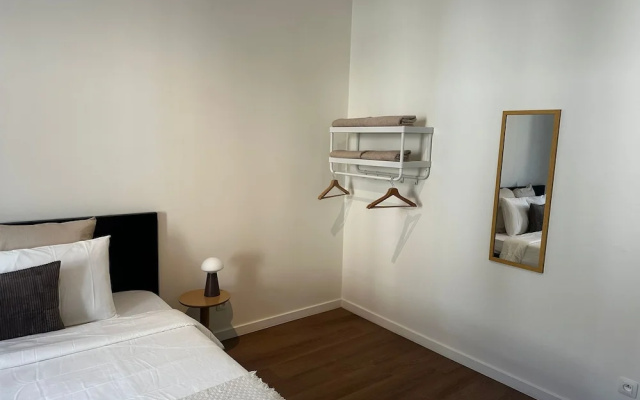 Stylish 2BR With 1LR Near to City Center