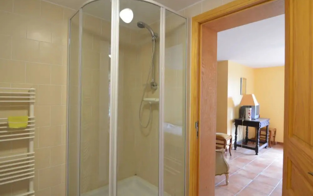 Spacious Holiday Home in Herbeumont near Forest